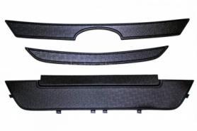 Вставка в решетку бампера 