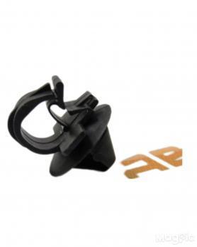 Скоба(пистон, клипса, фиксатор, зажим) крепления трубки омывателя Ономестная 21999 Ларгус/Веста/X-RAY/Iskra 7703179035.