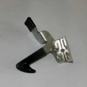 Крючек капота 2190 Гранта FL с 2018 г.(8450101038). ДААЗ